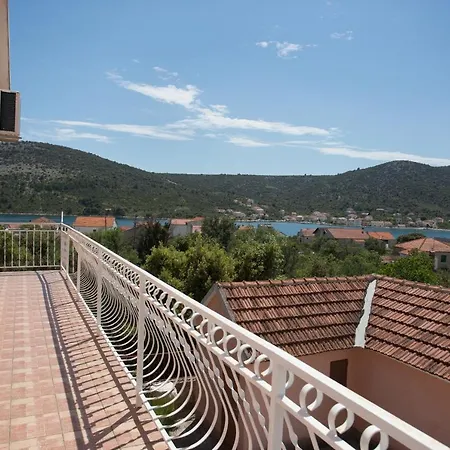 Apartman Paula 2 Vinišće